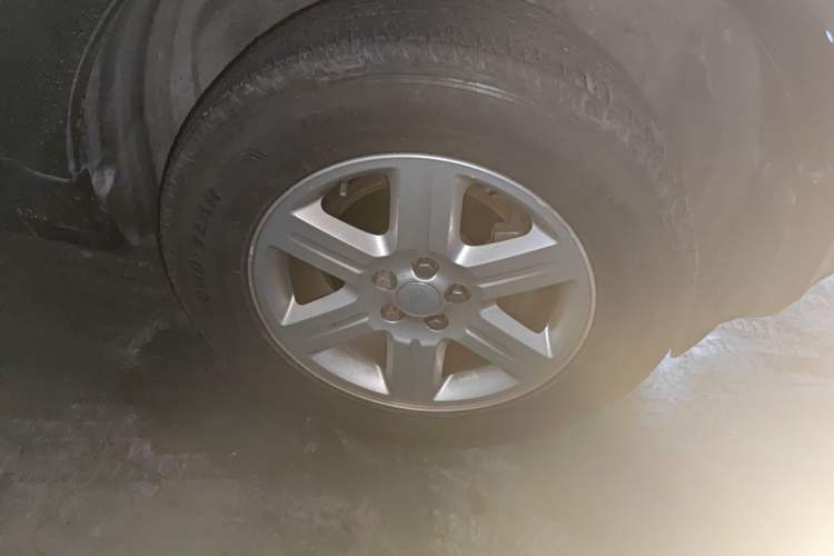 Used Land Rover Freelander 2 2011 2.2T SD4 SE Diesel Edition Right Front Wheel Hub