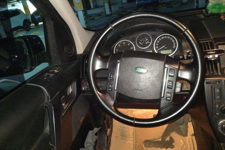 Used Land Rover Freelander 2 2011 2.2T SD4 SE Diesel Edition Steering Wheel