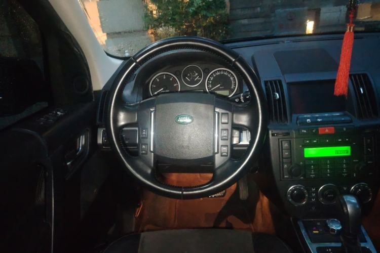 Used Land Rover Freelander 2 2011 2.2T SD4 SE Diesel Edition Steering Wheel
