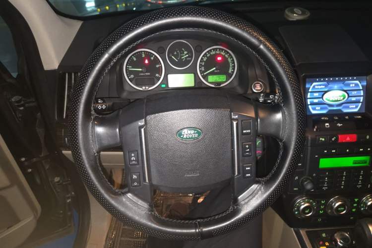 Used Land Rover Freelander 2 2011 2.2T SD4 HSE Diesel Edition Steering Wheel