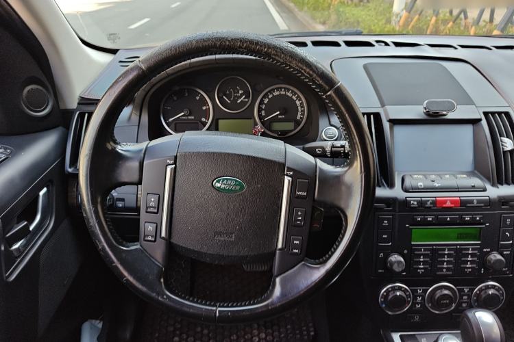 Used Land Rover Freelander 2 2011 2.2T SD4 SE Diesel Edition Steering Wheel