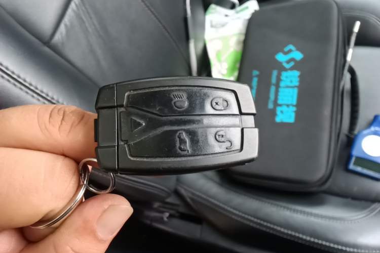 Used Land Rover Freelander 2 2011 3.2L i6 HSE Gasoline Edition Vehicle Key
