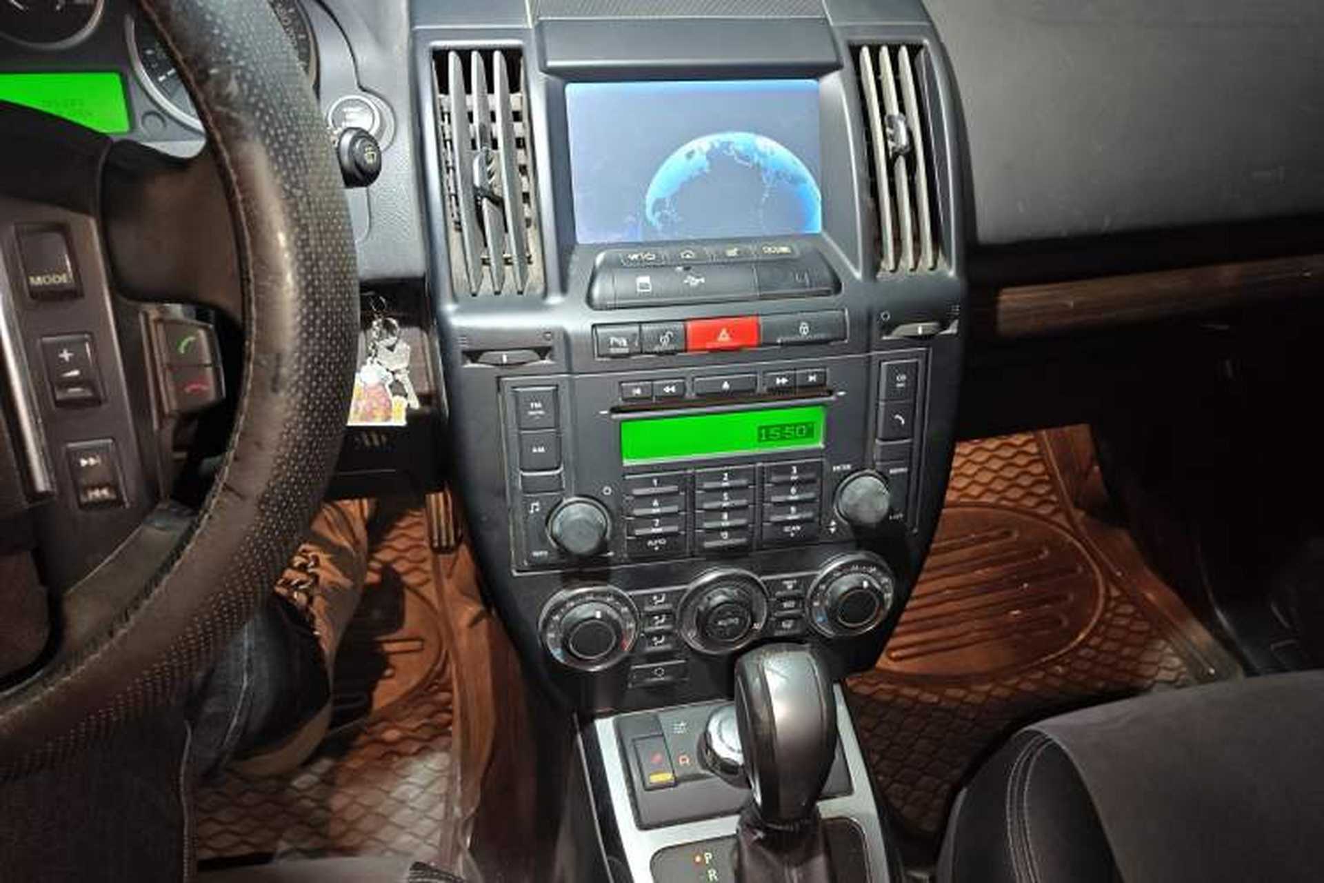 Used Land Rover Freelander 2 2011 2.2T SD4 SE Diesel Edition Audio And AC Panel