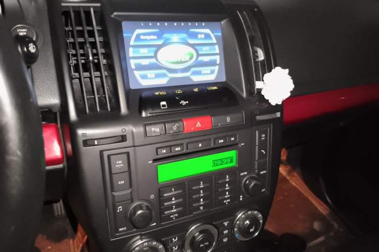 Used Land Rover Freelander 2 2011 3.2L China Red Limited Edition Audio And AC Panel