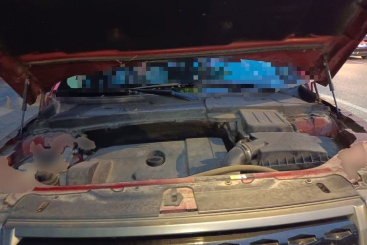Used Land Rover Freelander 2 2011 3.2L China Red Limited Edition Engine Bay
