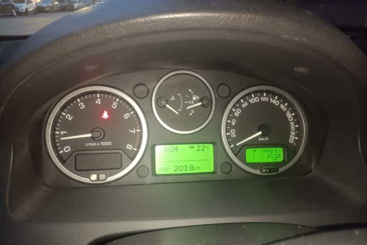 Used Land Rover Freelander 2 2011 3.2L China Red Limited Edition Instrument Cluster