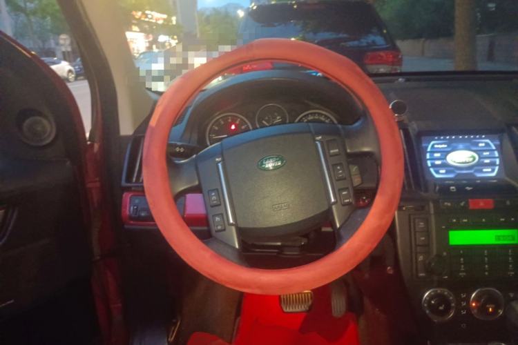Used Land Rover Freelander 2 2011 3.2L China Red Limited Edition Steering Wheel