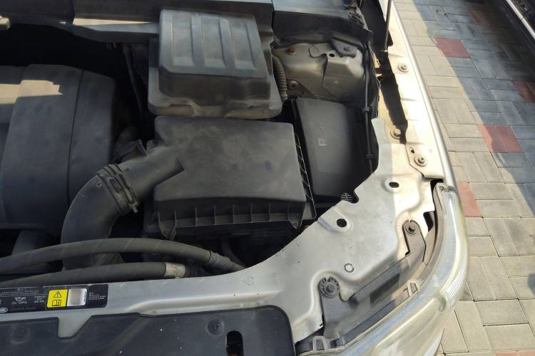 Used Land Rover Freelander 2 2011 3.2L i6 HSE Gasoline Edition Engine Bay Left