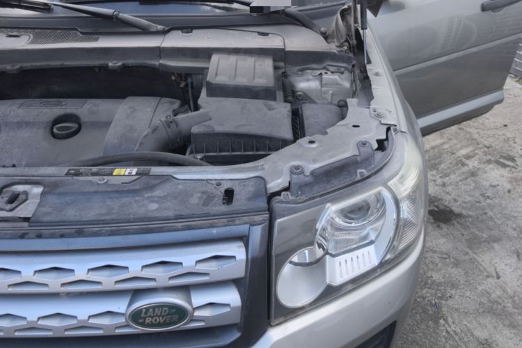 Used Land Rover Freelander 2 2011 3.2L i6 SE Gasoline Version Engine Bay Left