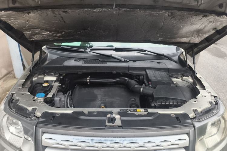 Used Land Rover Freelander 2 2011 2.2T SD4 SE Diesel Edition Engine Bay
