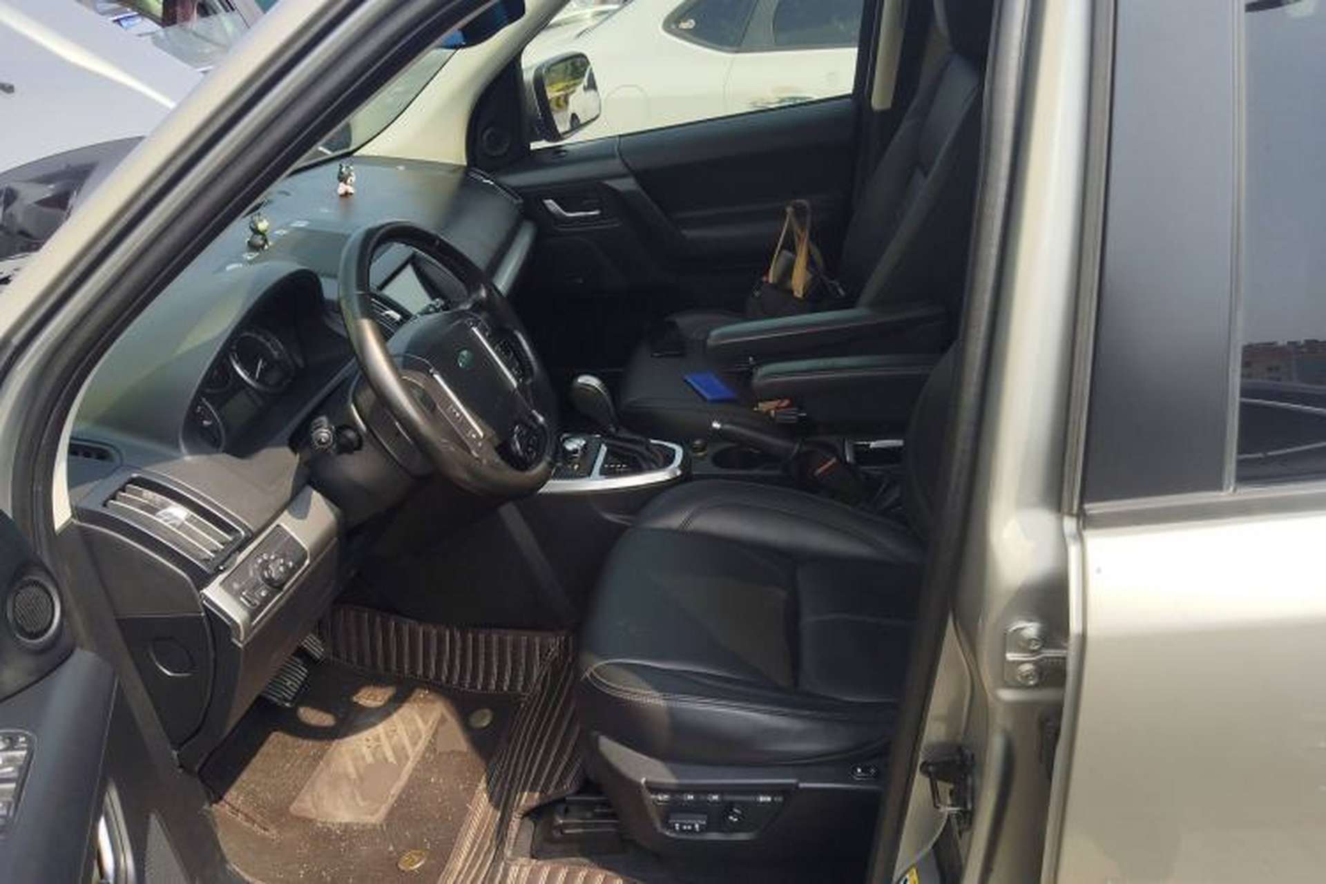 Used Land Rover Freelander 2 2011 3.2L i6 HSE Gasoline Edition Left Front Seat