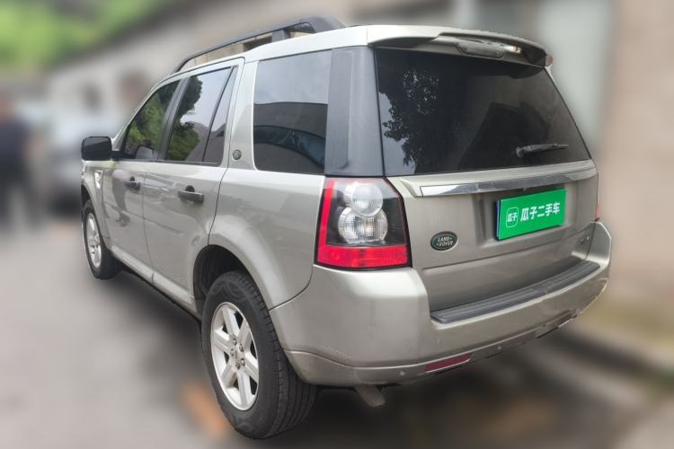 Used Land Rover Freelander 2 2011 2.2T SD4 SE Diesel Edition Rear Left 45 Deg