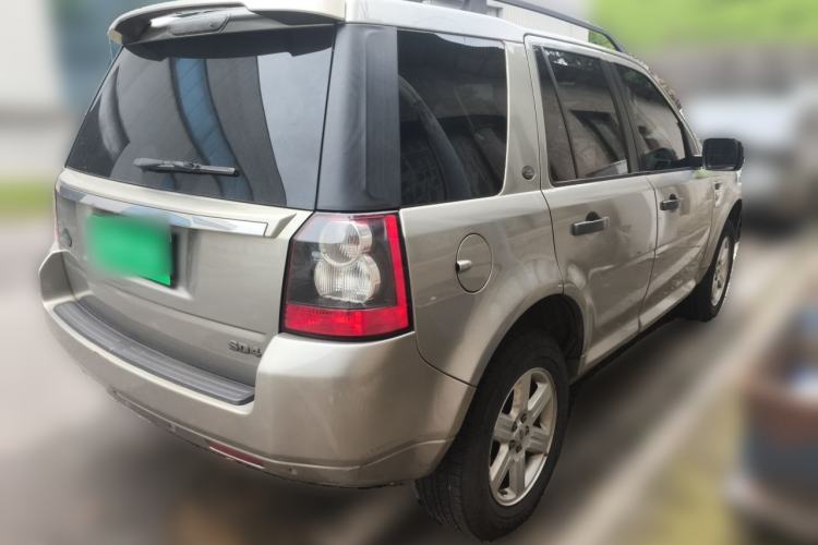 Used Land Rover Freelander 2 2011 2.2T SD4 SE Diesel Edition Rear Right 45 Deg