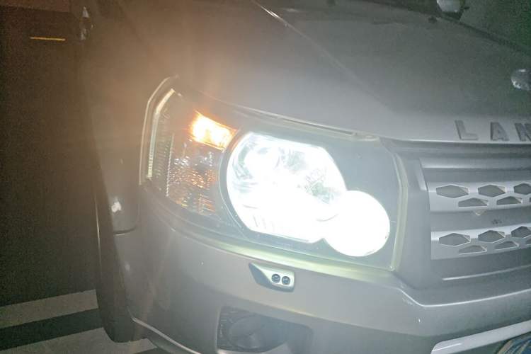 Used Land Rover Freelander 2 2011 2.2T SD4 SE Diesel Edition Right Front Headlight