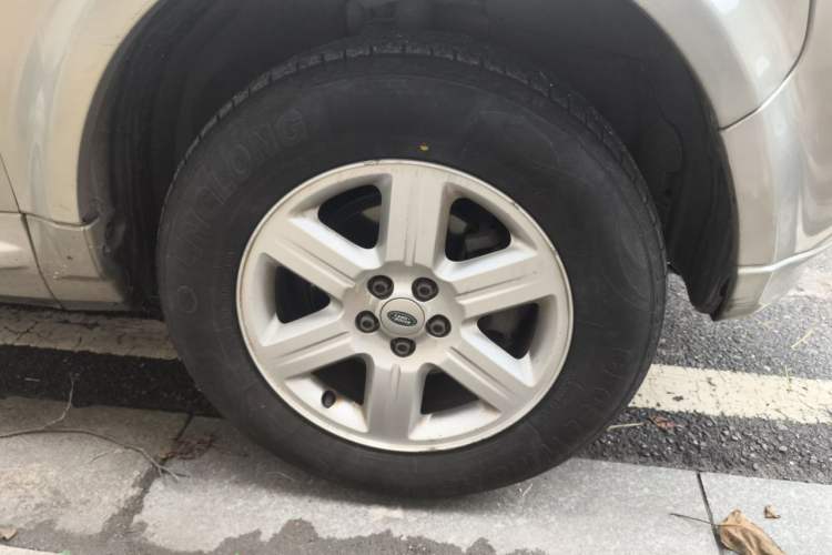 Used Land Rover Freelander 2 2011 2.2T SD4 SE Diesel Edition Right Front Wheel Hub
