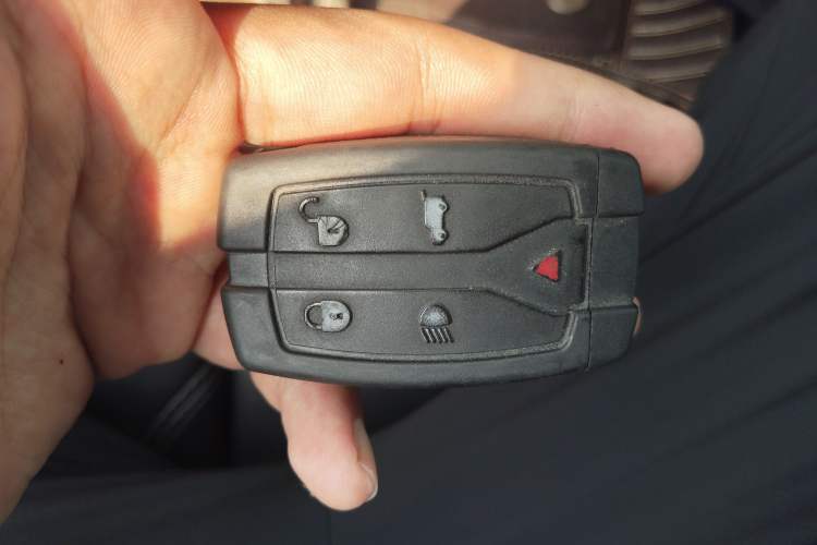 Used Land Rover Freelander 2 2011 3.2L i6 HSE Gasoline Edition Vehicle Key