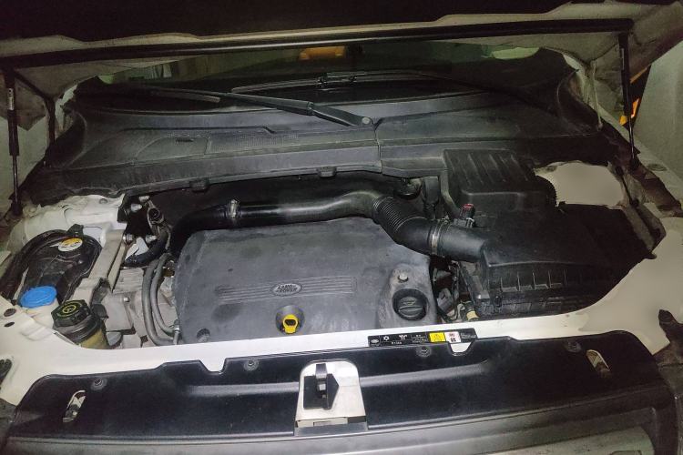 Used Land Rover Freelander 2 2011 2.2T SD4 SE Diesel Edition Engine Bay