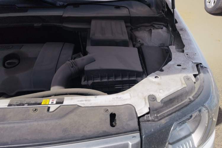 Used Land Rover Freelander 2 2011 3.2L i6 SE Gasoline Version Engine Bay Left