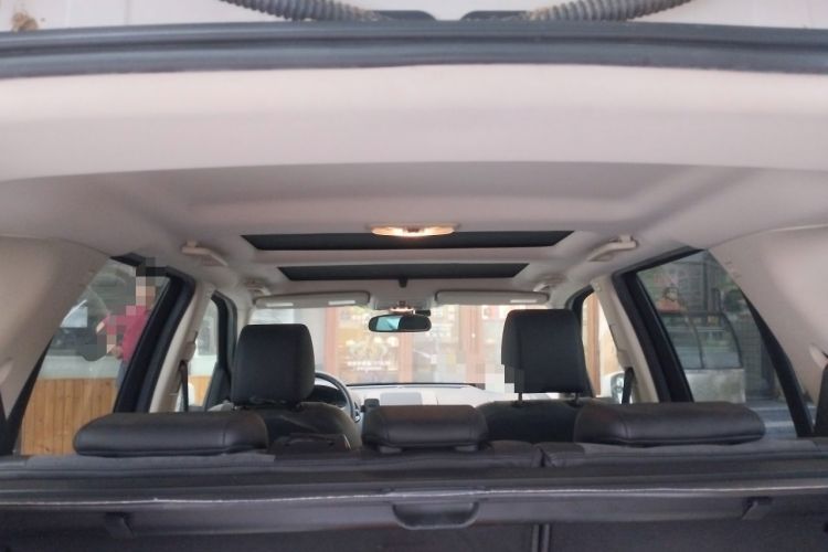 Used Land Rover Freelander 2 2011 3.2L i6 SE Gasoline Version Headliner
