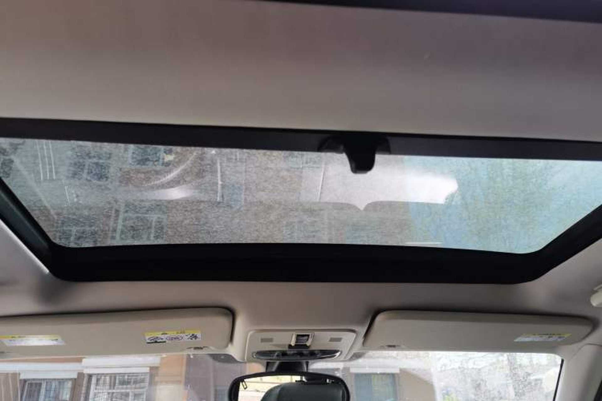 Used Land Rover Freelander 2 2011 3.2L i6 SE Gasoline Version Headliner