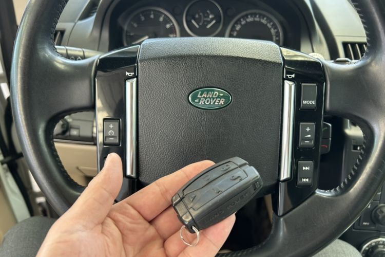 Used Land Rover Freelander 2 2011 3.2L i6 HSE Gasoline Edition Interior 1