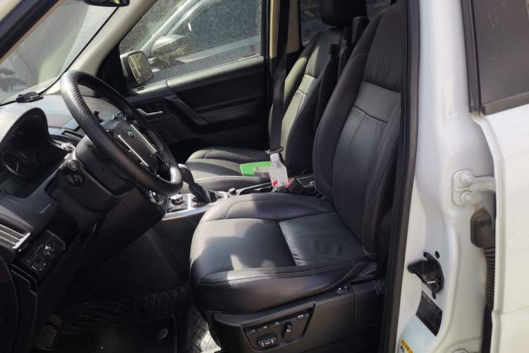 Used Land Rover Freelander 2 2011 3.2L i6 SE Gasoline Version Left Front Seat
