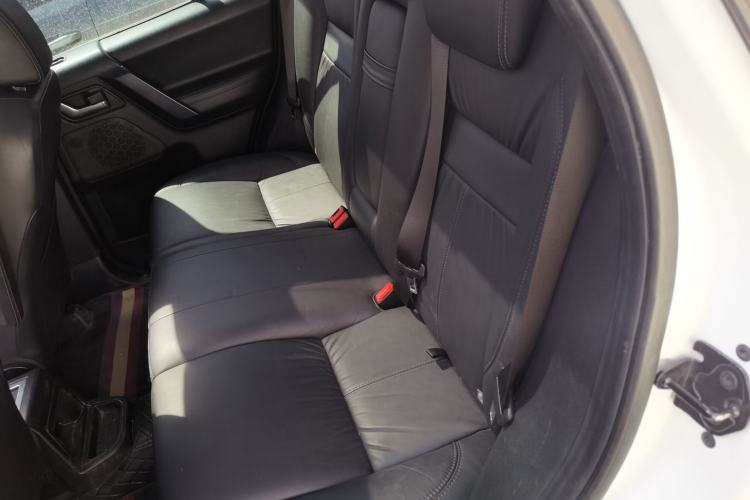 Used Land Rover Freelander 2 2011 3.2L i6 SE Gasoline Version Left Rear Seat