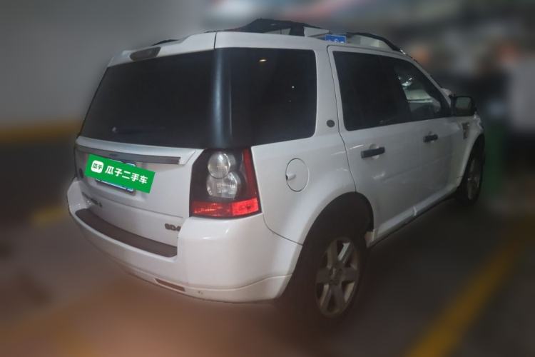 Used Land Rover Freelander 2 2011 2.2T SD4 SE Diesel Edition Rear Right 45 Deg