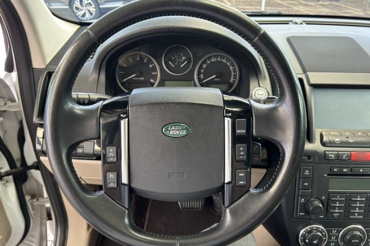 Used Land Rover Freelander 2 2011 3.2L i6 HSE Gasoline Edition Steering Wheel