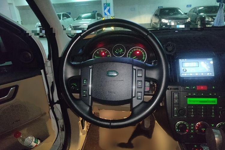 Used Land Rover Freelander 2 2011 2.2T SD4 SE Diesel Edition Steering Wheel