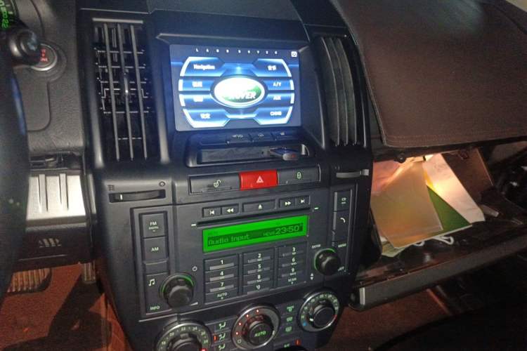 Used Land Rover Freelander 2 2012 2.2T SD4 SE Diesel Edition Audio And AC Panel