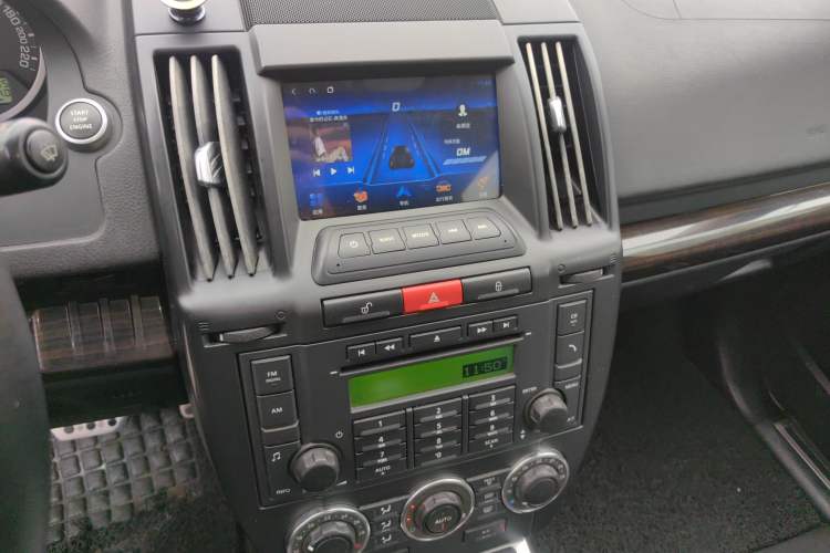 Used Land Rover Freelander 2 2012 2.2T SD4 SE Diesel Edition Audio And AC Panel