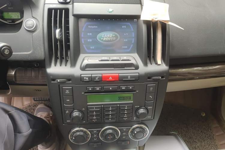 Used Land Rover Freelander 2 2012 2.0T Si4 SE Gasoline Version Audio And AC Panel