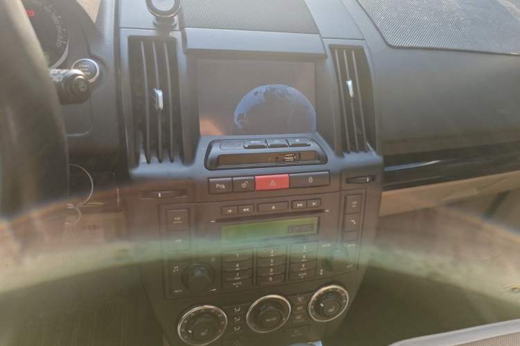 Used Land Rover Freelander 2 2012 2.0T Si4 HSE Gasoline Version Audio And AC Panel