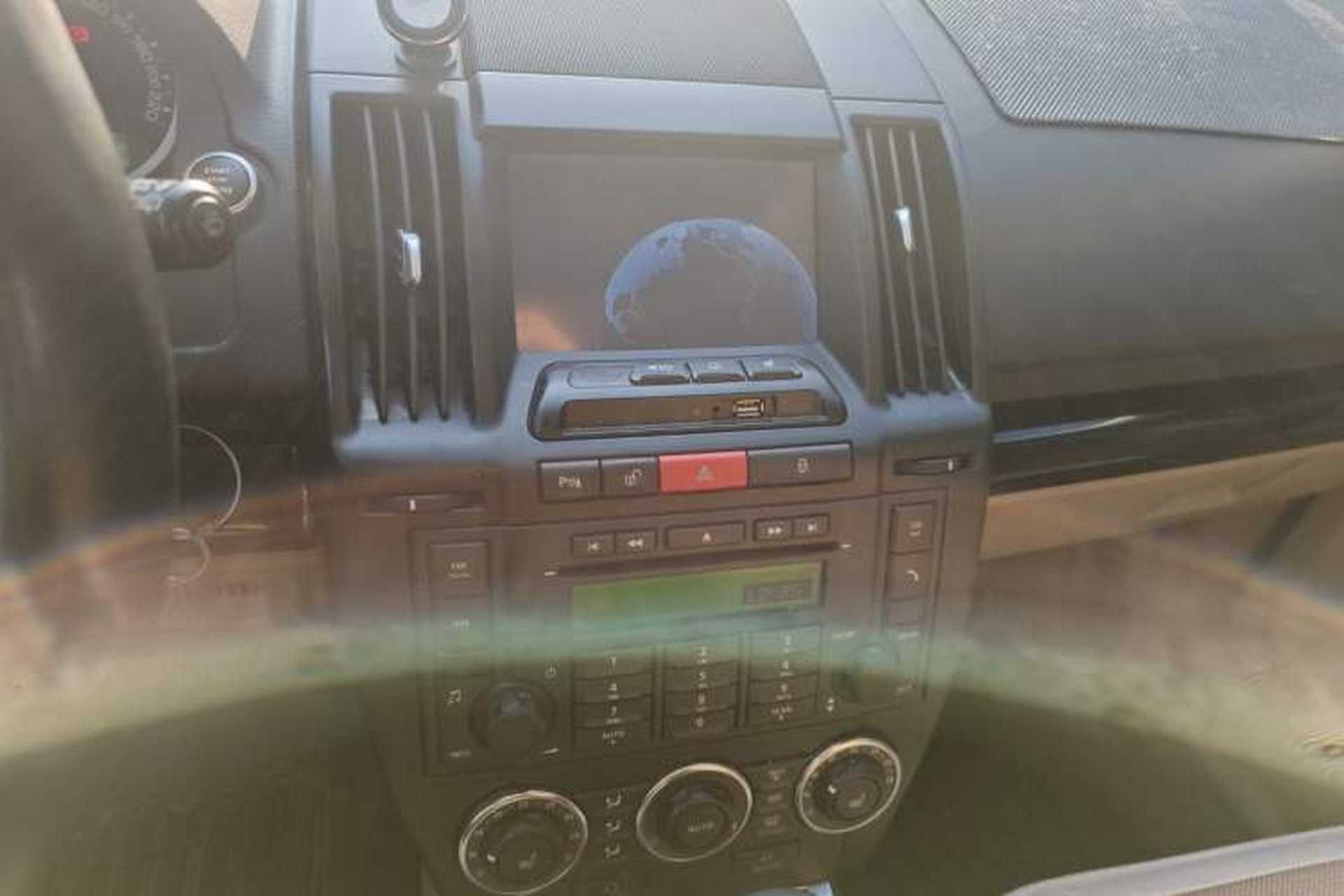 Used Land Rover Freelander 2 2012 2.0T Si4 HSE Gasoline Version Audio And AC Panel