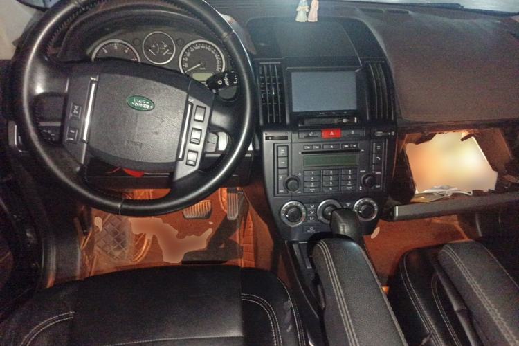 Used Land Rover Freelander 2 2012 2.2T SD4 SE Diesel Edition Center Console