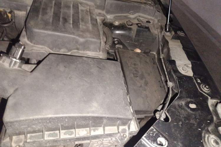 Used Land Rover Freelander 2 2012 2.2T SD4 SE Diesel Edition Engine Bay Left