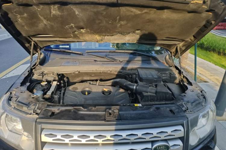 Used Land Rover Freelander 2 2012 2.0T Si4 HSE Gasoline Version Engine Bay