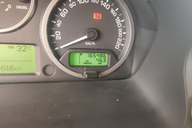 Used Land Rover Freelander 2 2012 2.2T SD4 SE Diesel Edition Odometer Close Up