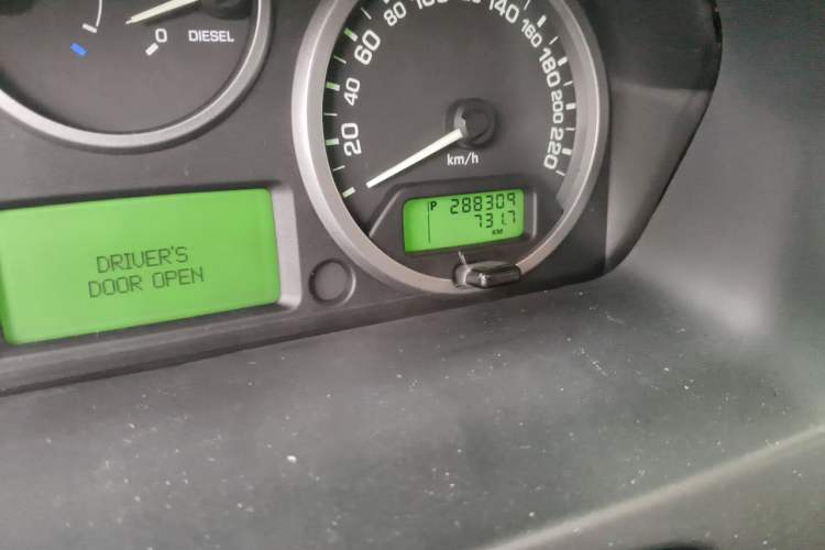 Used Land Rover Freelander 2 2012 2.2T SD4 SE Diesel Edition Odometer Close Up