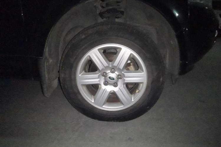 Used Land Rover Freelander 2 2012 2.2T SD4 S Diesel Version Right Front Wheel Hub