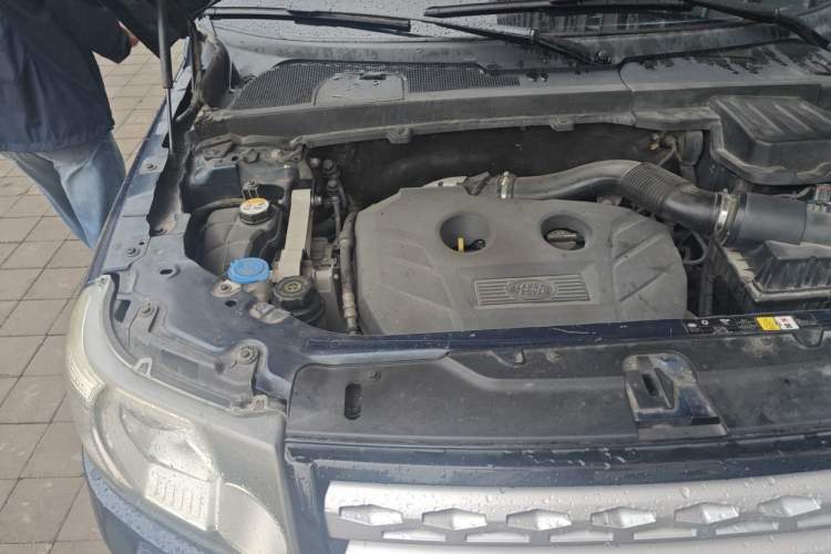 Used Land Rover Freelander 2 2012 2.0T Si4 SE Gasoline Version Engine Bay Right