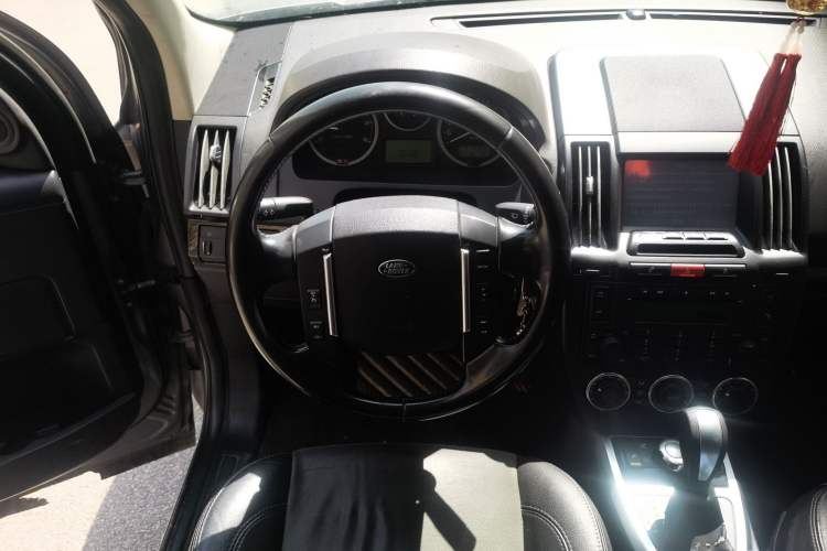 Used Land Rover Freelander 2 2012 2.2T SD4 SE Diesel Edition Steering Wheel