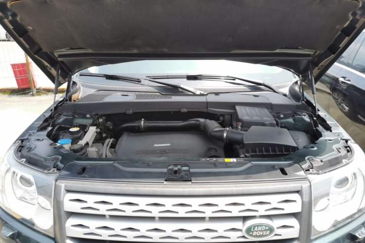 Used Land Rover Freelander 2 2012 2.2T SD4 SE Diesel Edition Engine Bay