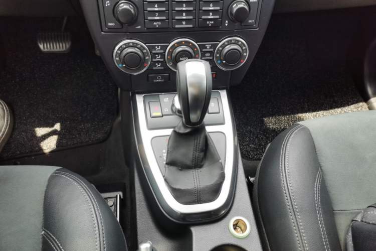 Used Land Rover Freelander 2 2012 2.2T SD4 SE Diesel Edition Gear Lever