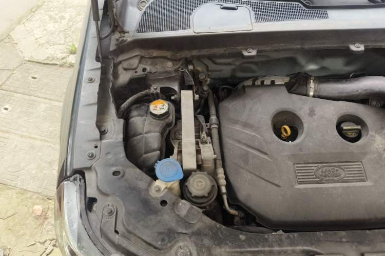 Used Land Rover Freelander 2  Engine Bay Right