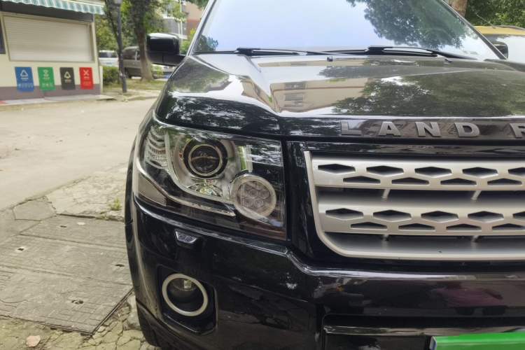 Used Land Rover Freelander 2  Right Front Headlight