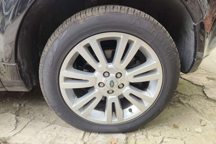 Used Land Rover Freelander 2  Right Front Wheel Hub