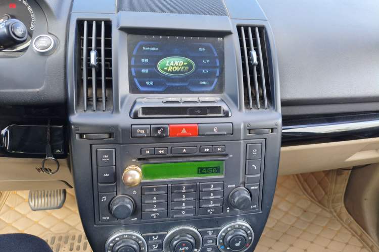 Used Land Rover Freelander 2 2012 2.2T SD4 HSE Diesel Edition Audio And AC Panel