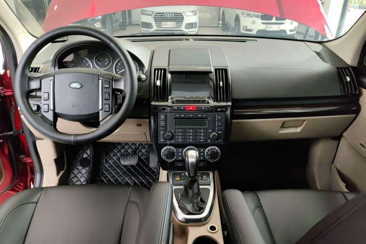Used Land Rover Freelander 2 2012 2.0T Si4 SE Gasoline Version Center Console
